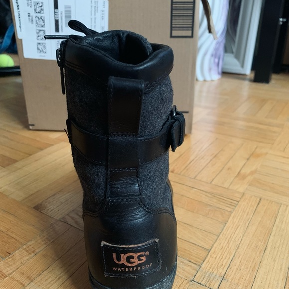 UGG Women’s Kesey Waterproof Boots - Picture 6 of 6